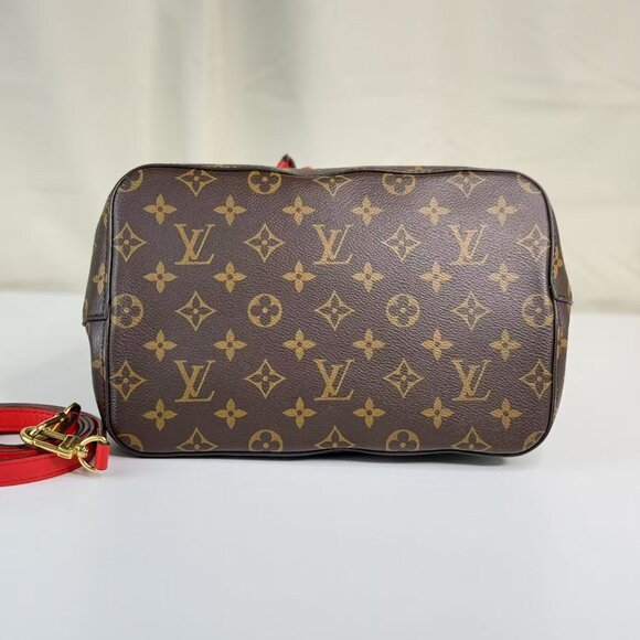 Louis Vuitton NeoNoe Shoulder Bag Monogram Canvas - Picture 6 of 9